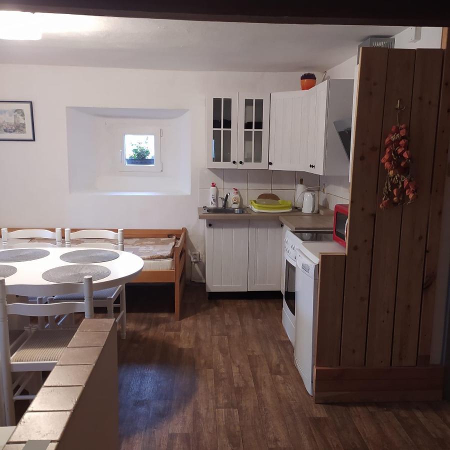 Apartman Dvorecna Loučovice エクステリア 写真