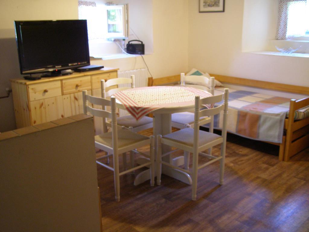 Apartman Dvorecna Loučovice エクステリア 写真